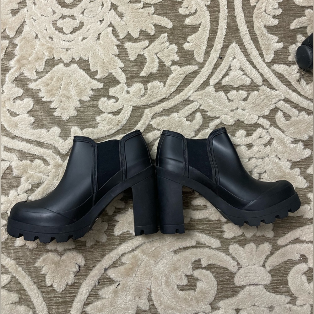 Hunter Black Heeled Ankle Boots